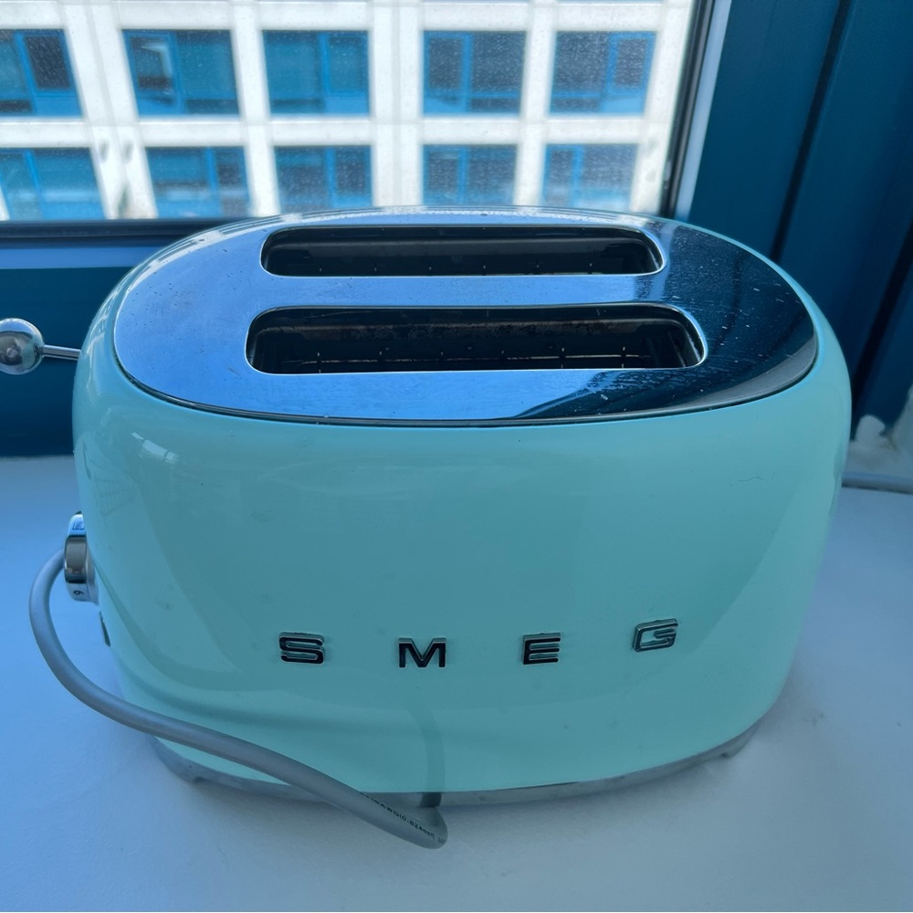 Smeg 2-slice toasters in Pastel Green with Smeg bun warmer